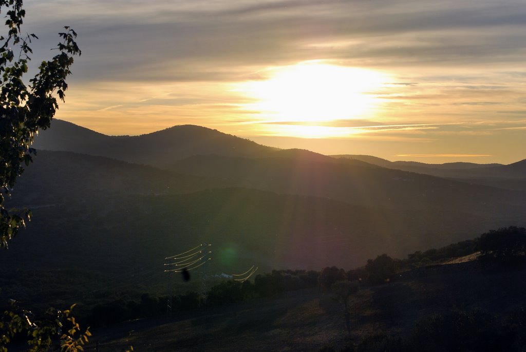 Atardecer en Calera de León by Elías Zamora