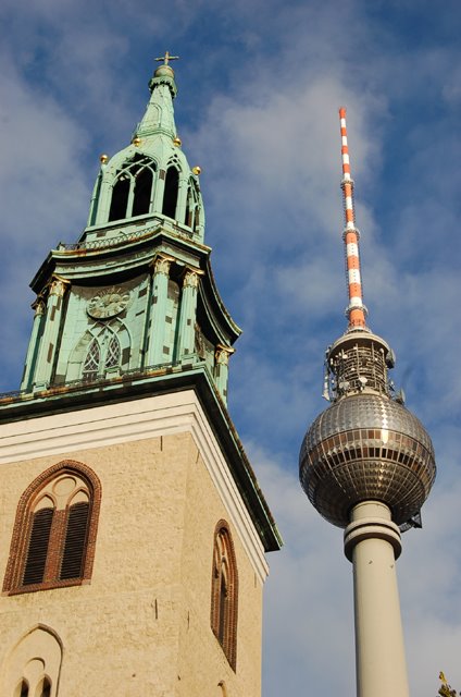 St. Marienkirche & Fernsehturn by Ray Frutoz