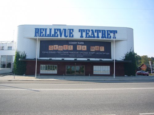 BELLEVUE TEATRET by Keigo Hirao