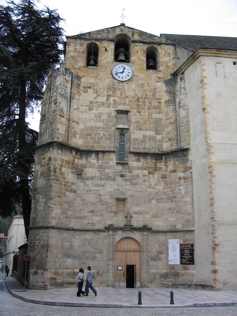 Sul - Eglise de Saint Volusien - Foix - Francia by santiul