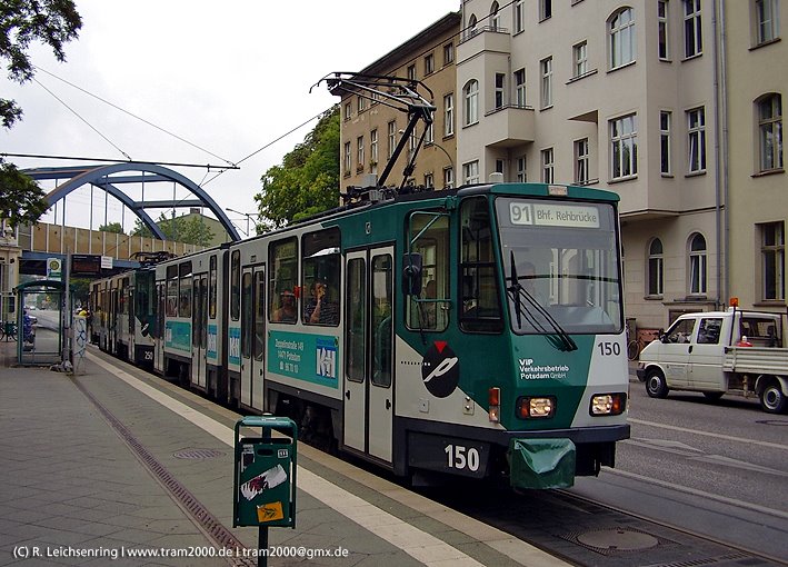 Zug aus 150 und 250 an der Haltestelle "Bahnhof Charlottenhof" by potstram