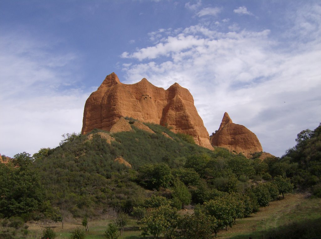 Las Médulas by Roberto Arias