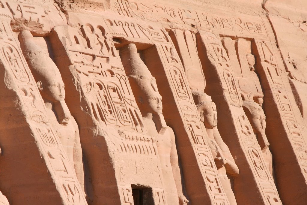 Abu Simbel by Styve Reineck