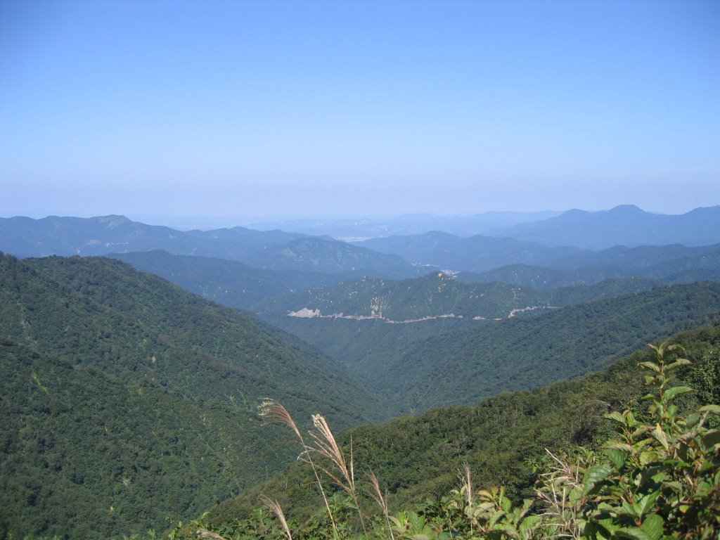 The View from Shiori-pass(枝折峠) by Yoshiaki Sato