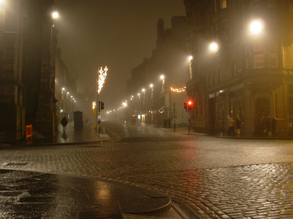 Edinburg by night by g.venturini