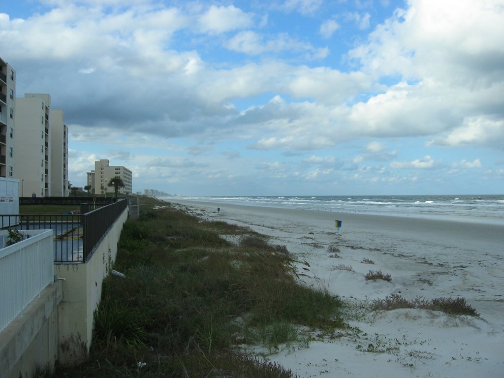 The beach at the North Turn by Rich Mantz