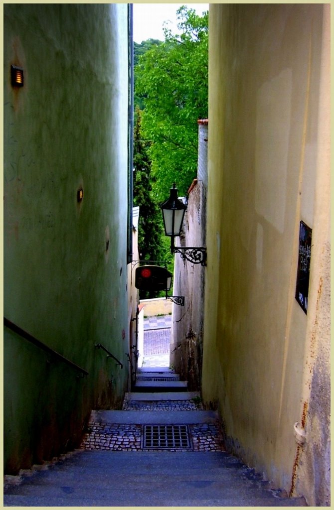 Prague alley - Prágai sikátor by Jani Salvataggio