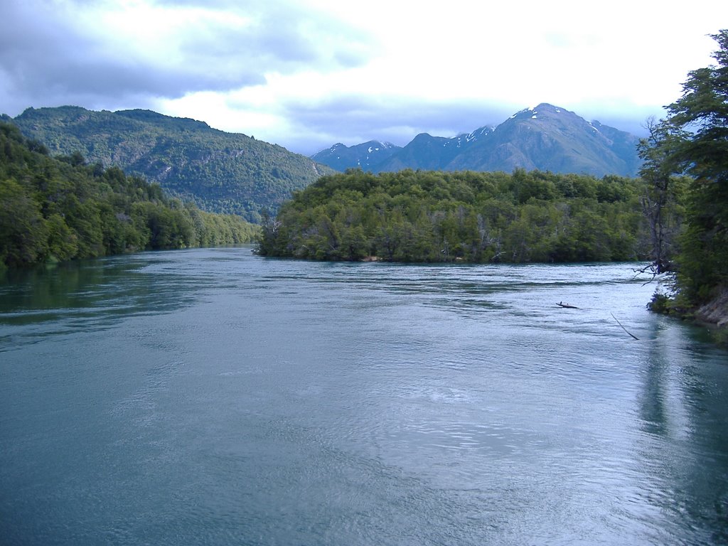 Rio Menéndez desemboca en Rio Arrayanes. Alberto Williams by Alberto Luis Williams