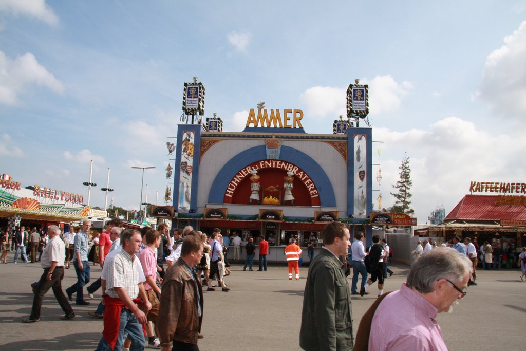 Oktoberfest, Munich, Germania by musca.ro by www.camin-pentru-batrani.ro