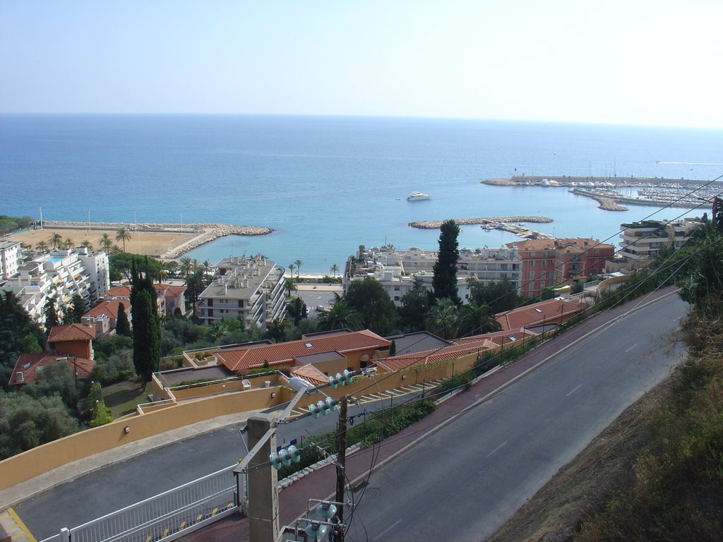 Menton - Boulevard de Garavan by Paul HART