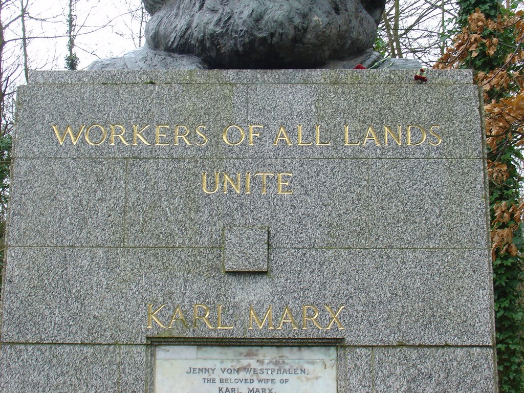 Highgate cemetery - karl marx tomb by Paul HART