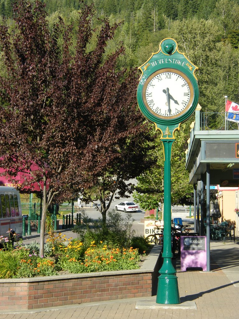 REVELSTOKE - Horloge - BC - Canada by Malcab