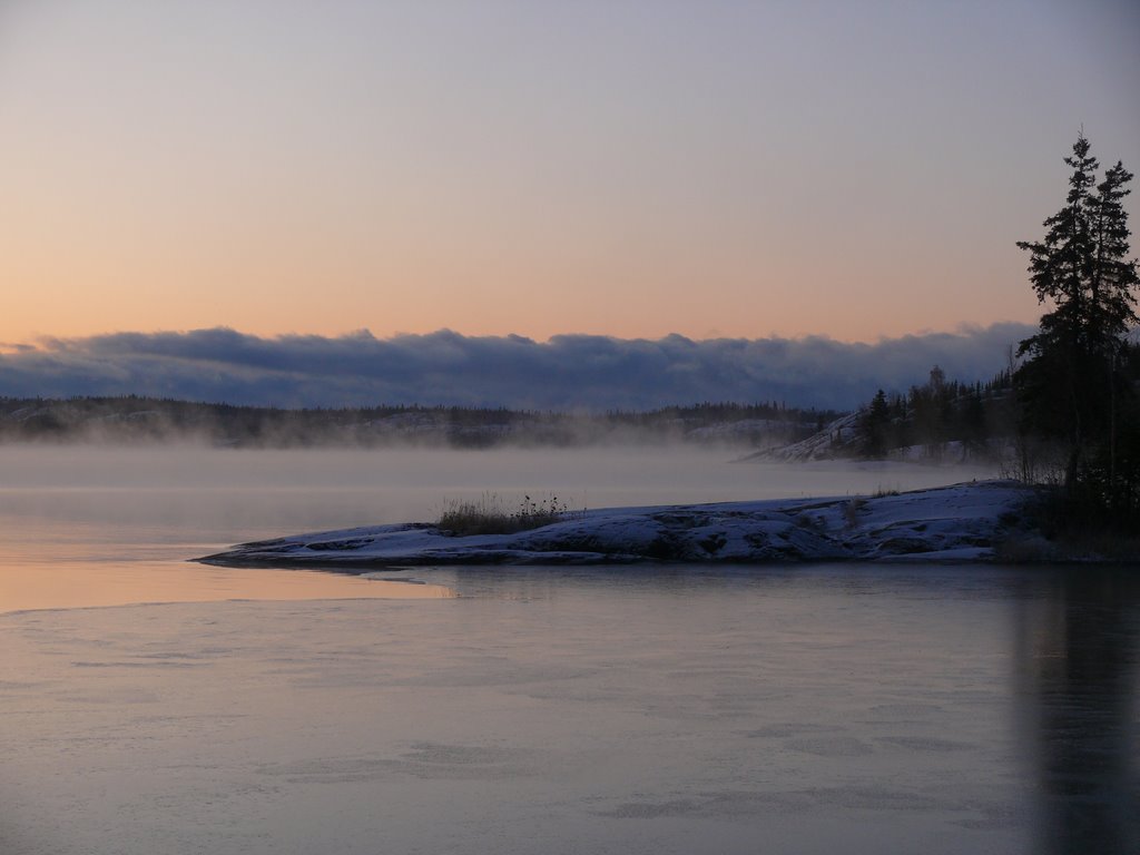 Morning at Yellowknife Bay by arctic-traveller