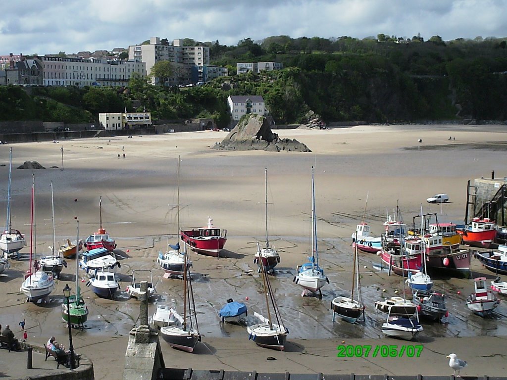 1 Pier Hill, Tenby SA70 7BS, UK by shads