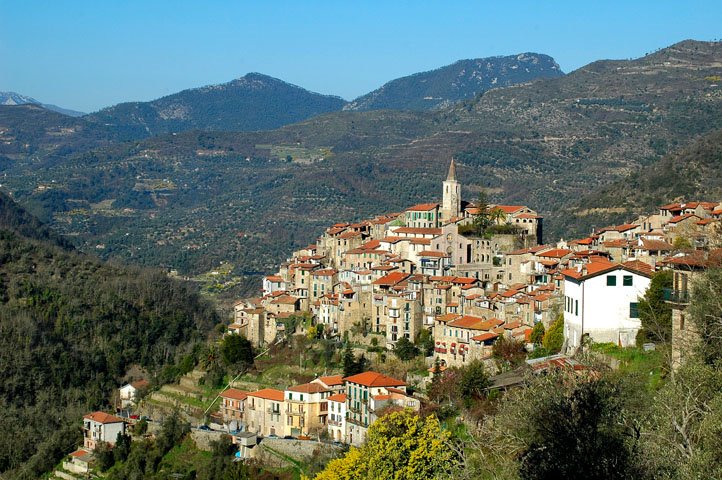 Apricale da est by giovanni pini