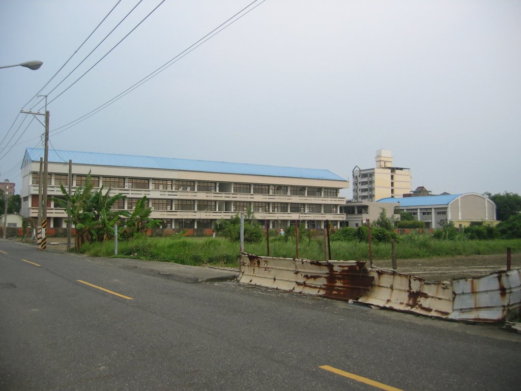 西港小学校(Sai-kang Elemetary School) by Babuyanese Taiwan