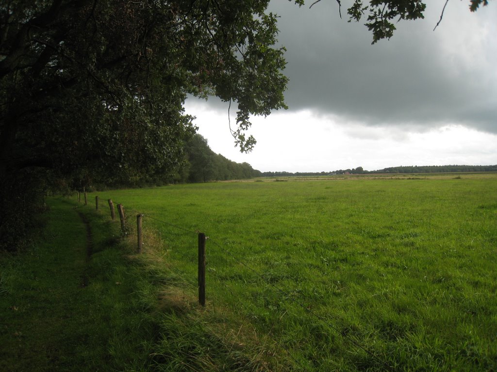 Dreigende lucht boven Anloo, 2008 by Jan R. Ubels