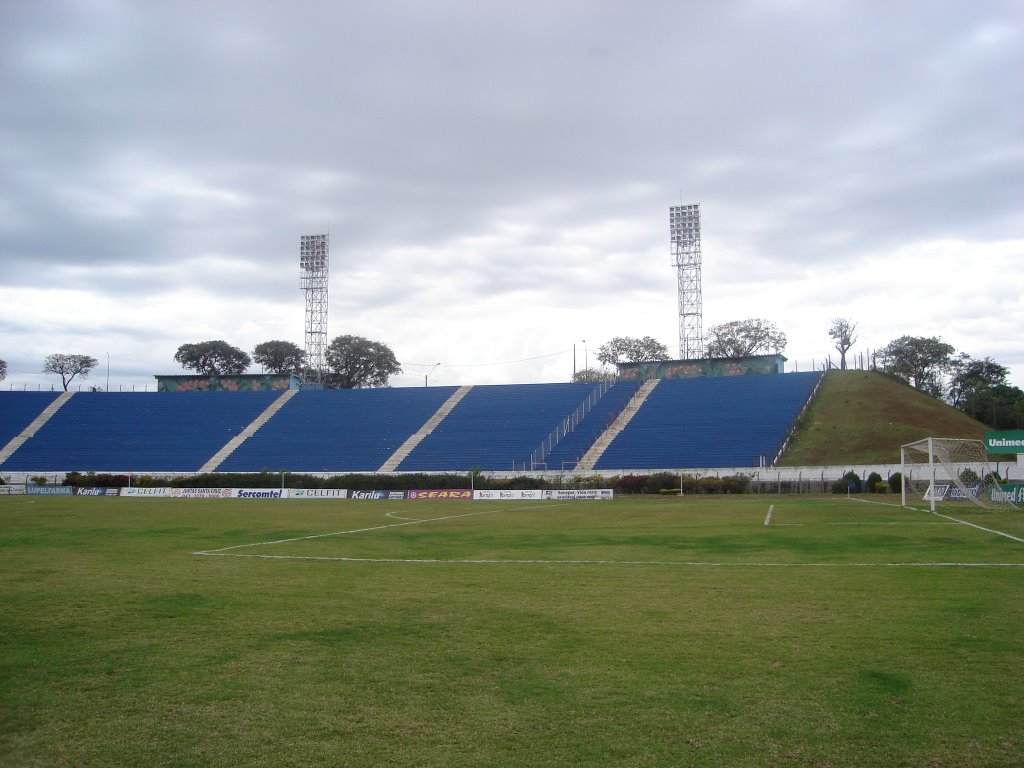 Estádio do Café, Londrina - PR by Renato Viana Albarral