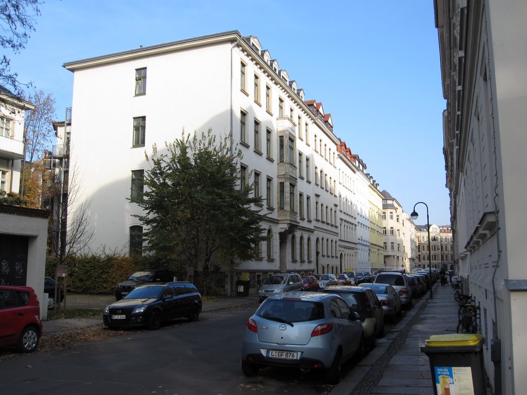 Gottschedstraße mit Blickrichtung gen Osten by horstseehofer