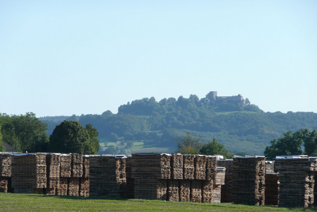 Giechburg mit Holz vor der Hüttn by Thomas Karger