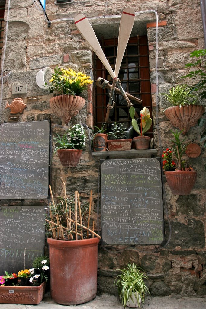 Corniglia Shop by The Bund