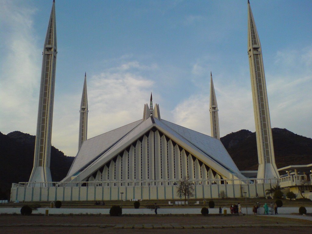 Faisal mosque by police9113000