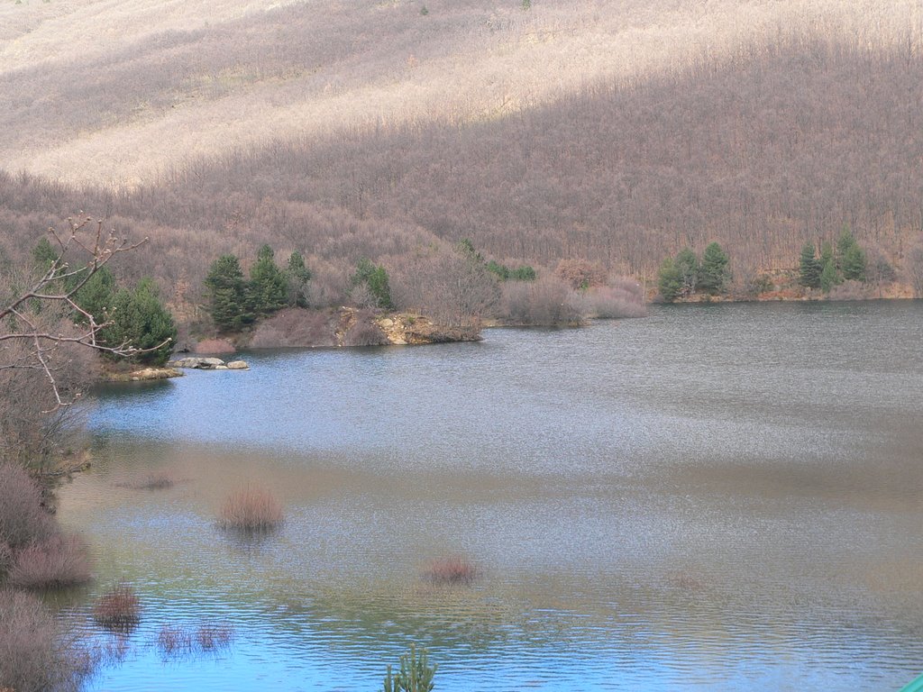 Embalse de Miraflores by Manuel Colmenarejo P…