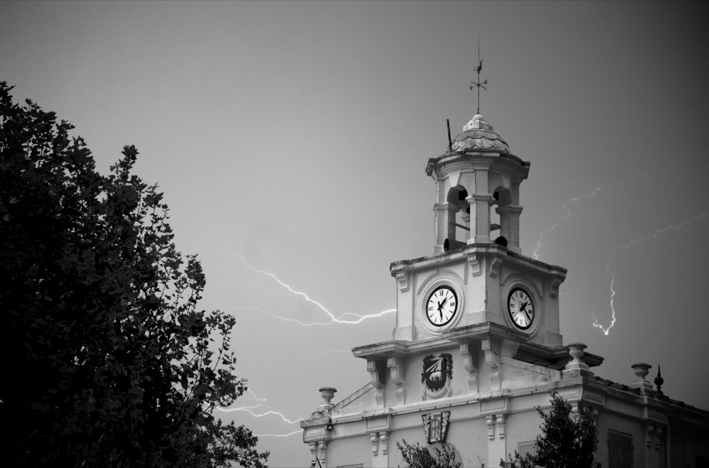 Mairie de Saint Martin de Crau by julien sella