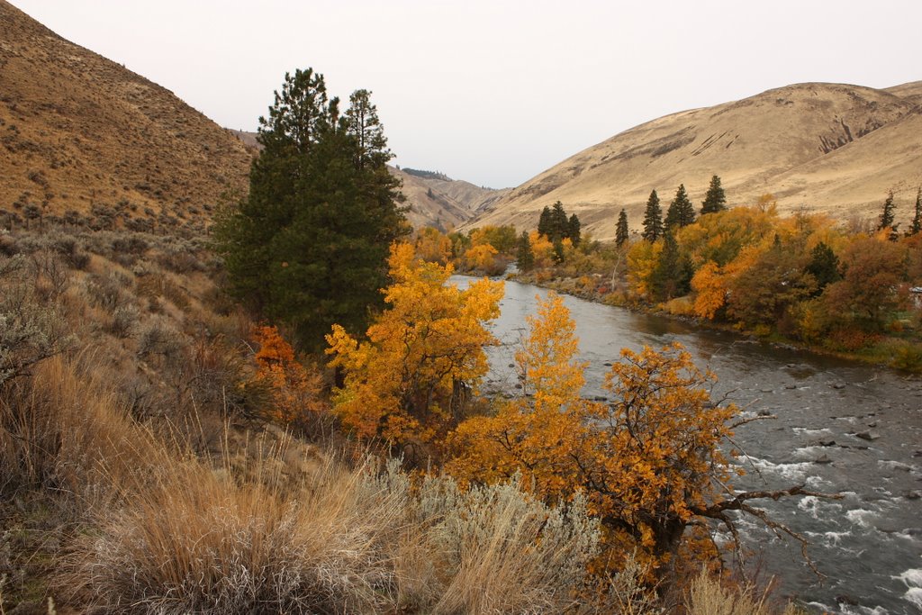 Naches River by jlcummins