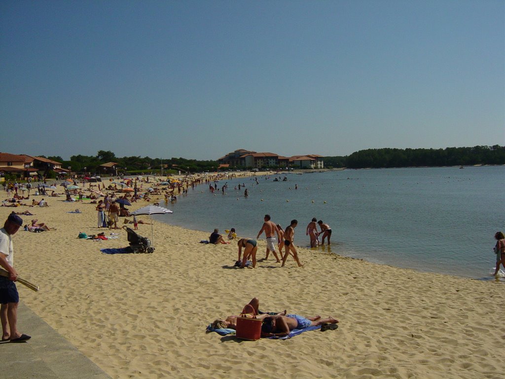 Vieux-Boucau-les-Bains, France by ledo