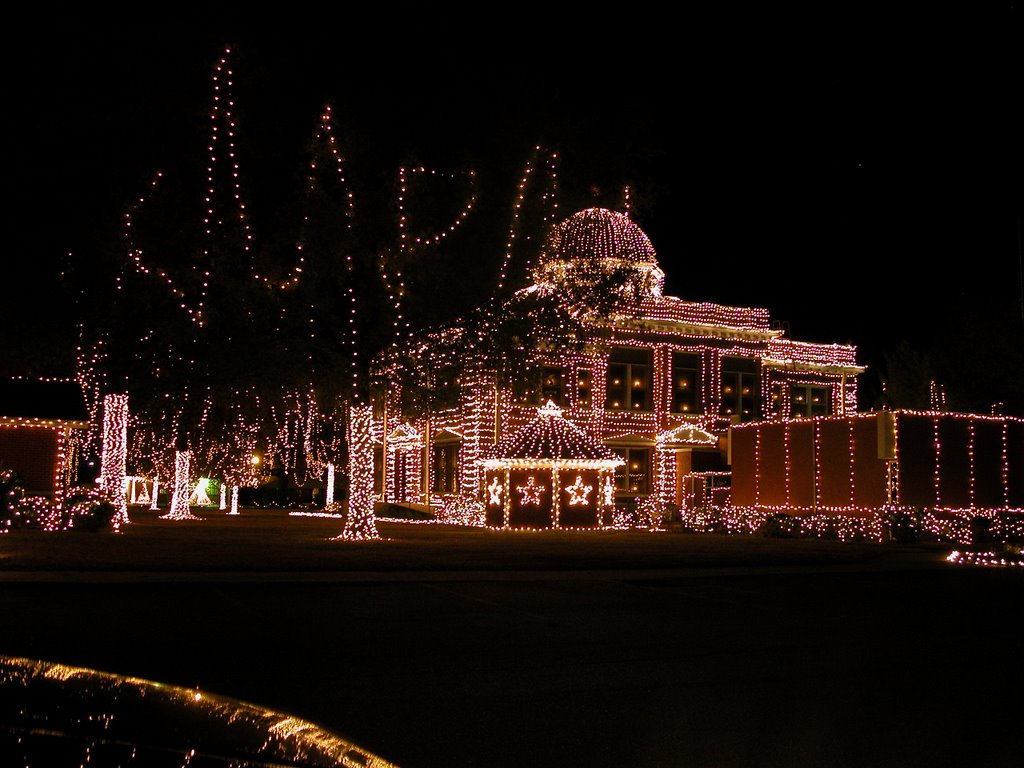 Ashdown Courthouse at Christmas by Freddyvon