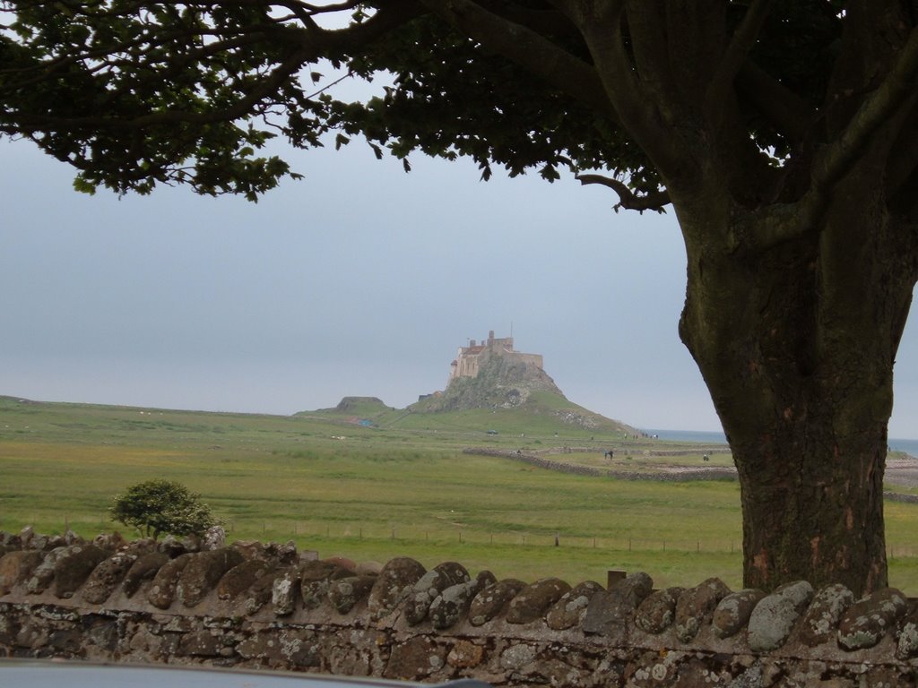 Lindisfarne Castle by donnydaz