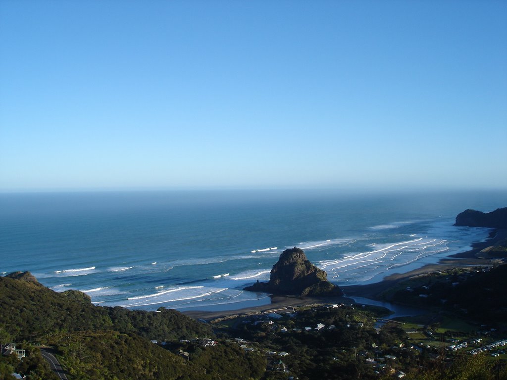 Piha by David Myles