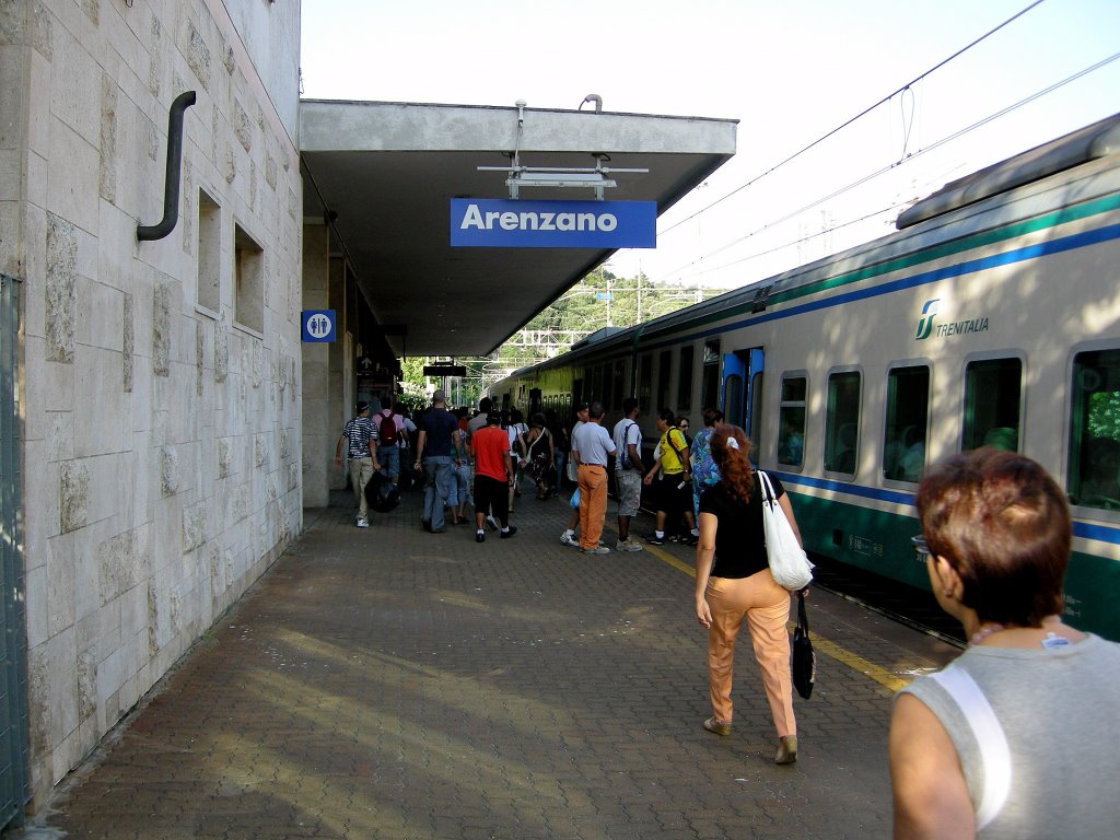 Arenzano, pendolari e spiaggiaioli. by pier luigi baglioni