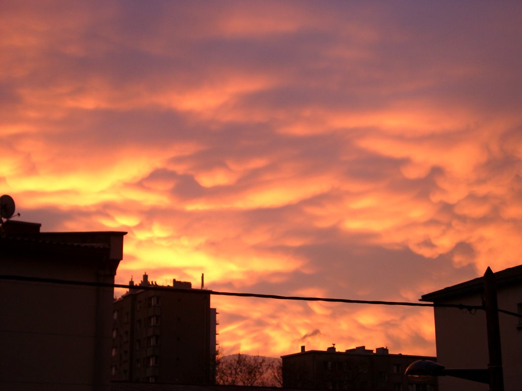 Ciel matinal d'hiver by ManuFromGrenoble