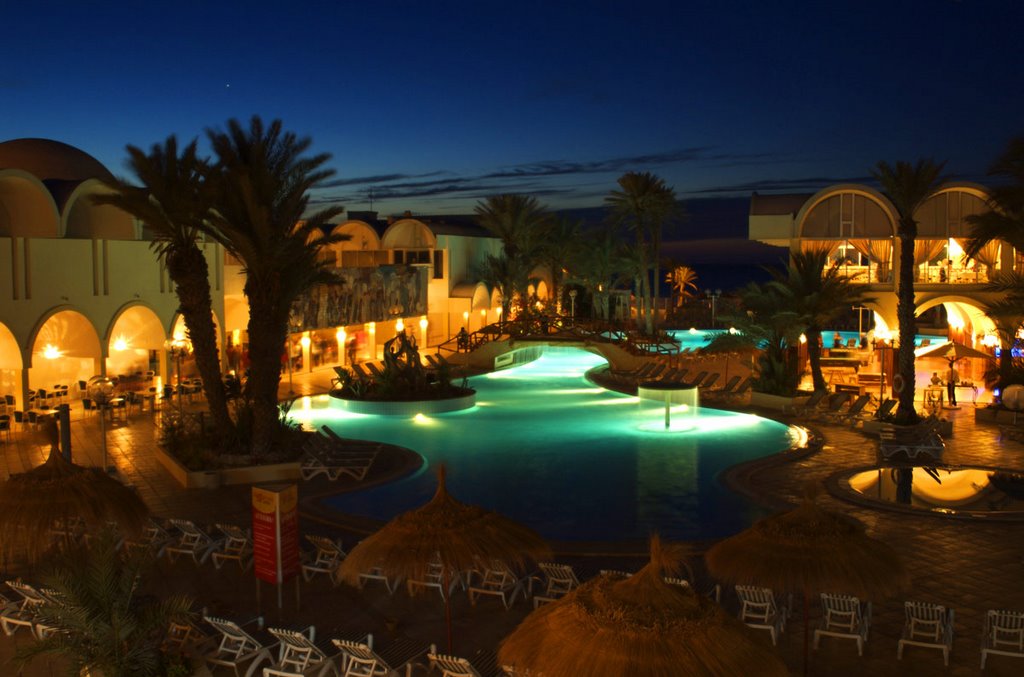 Hotel Dar Djerba piscine de nuit by Fluide