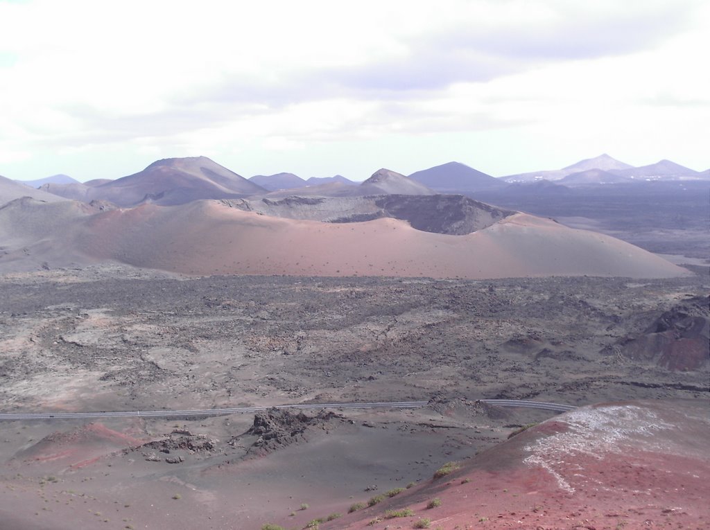 Volcan del cuervo,Timanfaya national park,Lanzarote by Neil Pinch