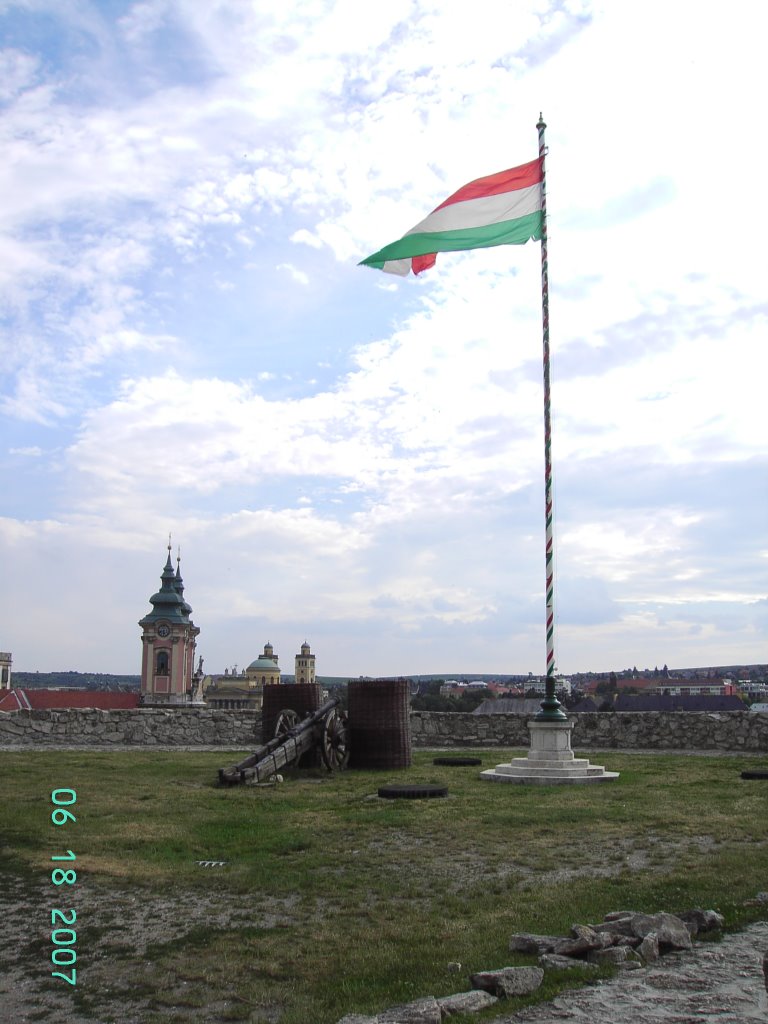 Flag in Fortress Eger by wber