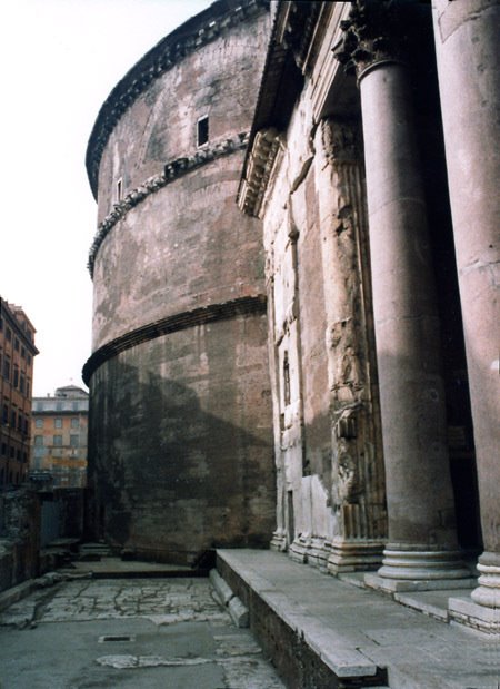 The Pantheon: Rome, Italy by LuciaM