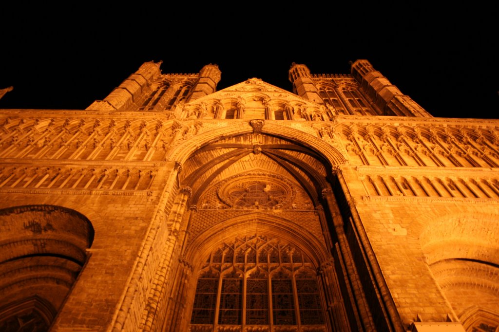 Lincoln Cathedral, Lincoln at night by Schmiddy75