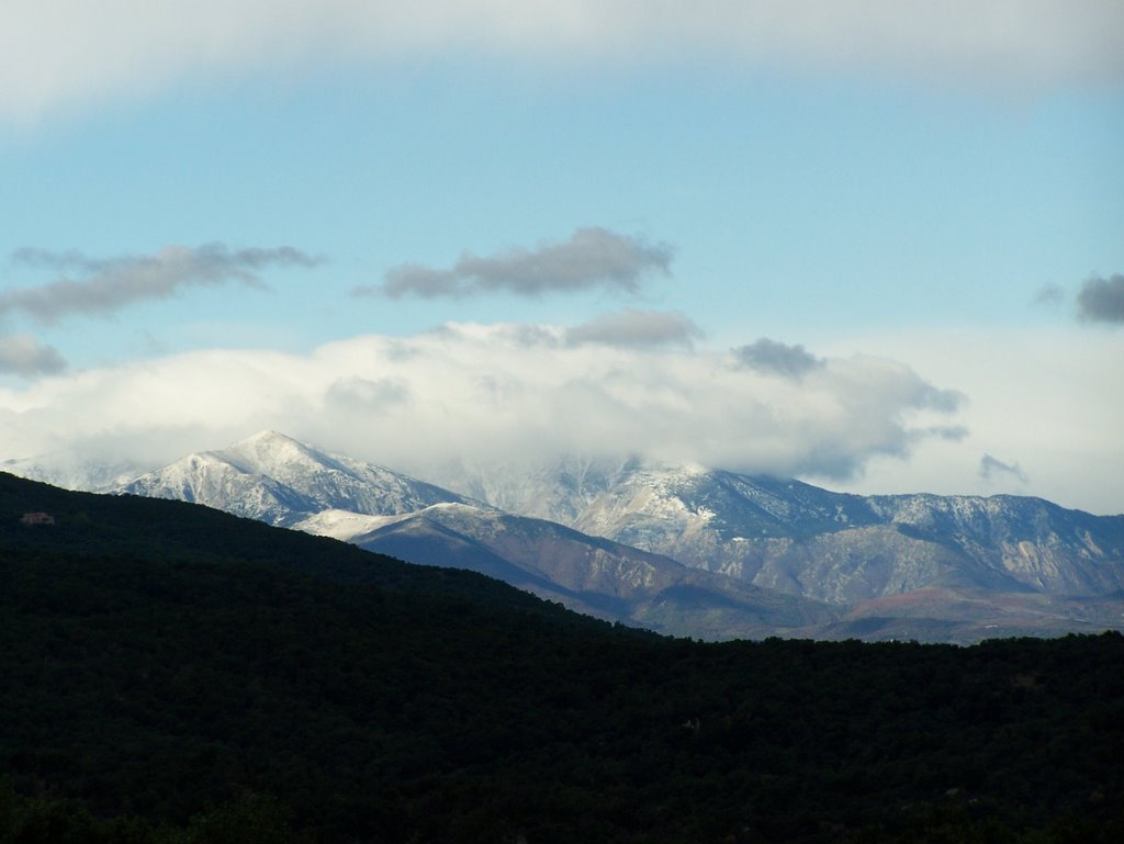 Canigou vu d'Ambeille by Pierre M.