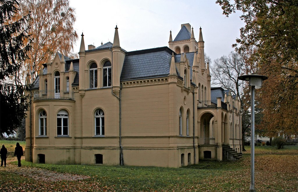 Schönow - Schloss by sascha