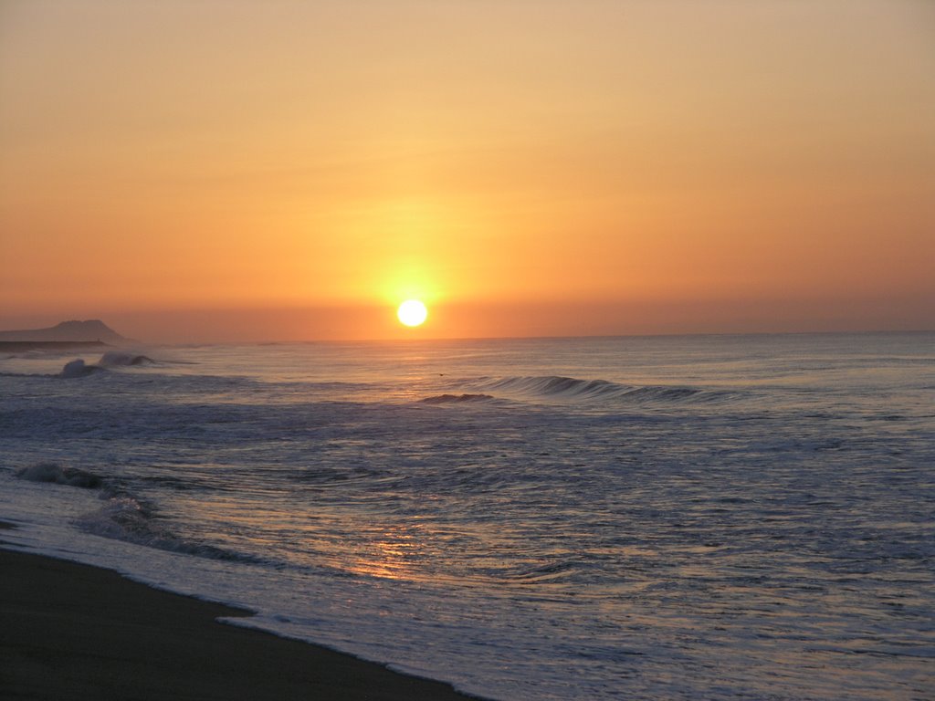 Sunrise at Crowne Plaza Resort, Cabo Aug. 05' by FishF1