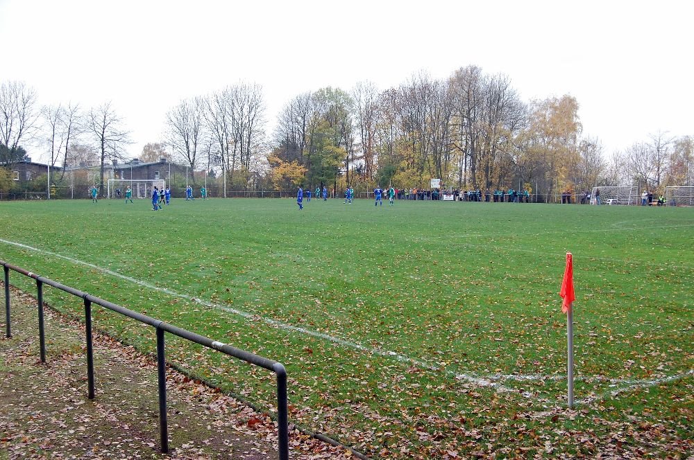 Sportplatz am Weitmarer Holz by 14MAN02