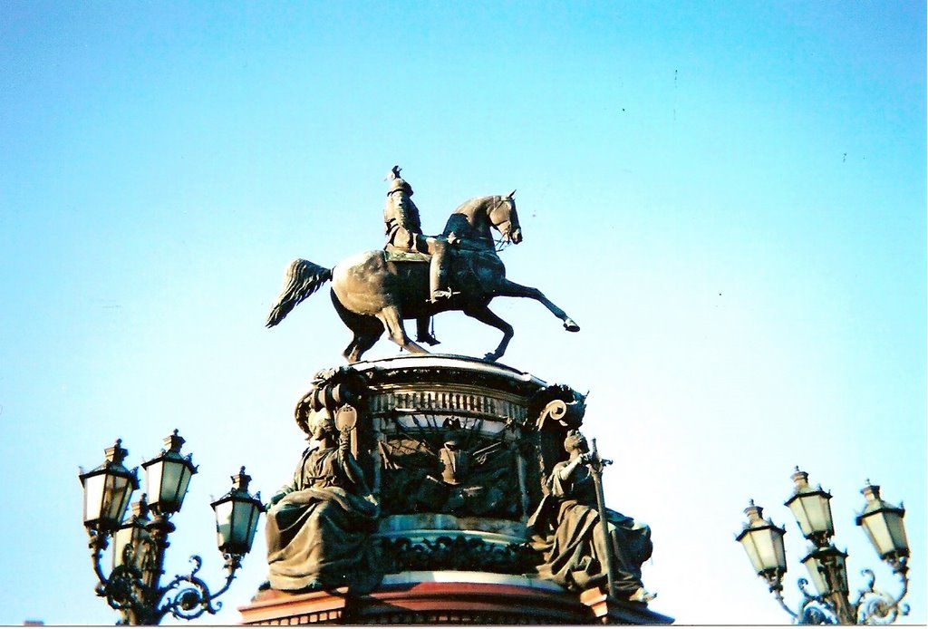 Statue outside St Isaac's Cathedral by Woodruff