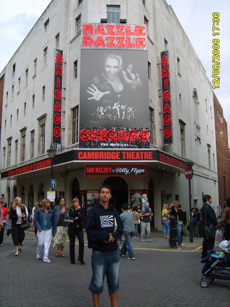 Cambridge Theatre "Chicago" in London Slavyan by Slavyan Kanovsky