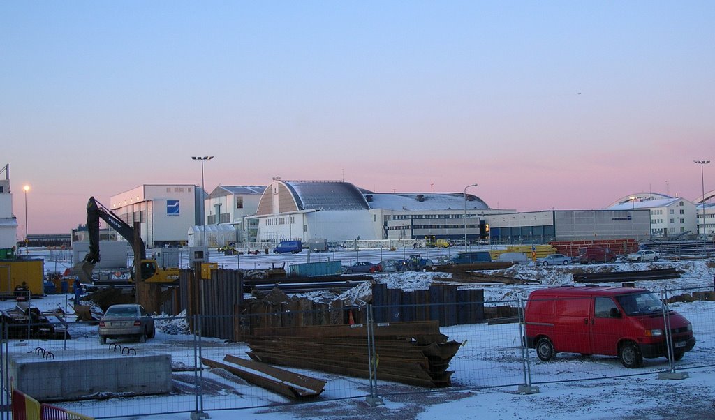 Construction work at the airport by Petteri Kantokari