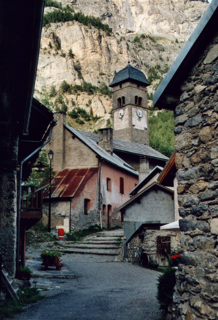 France, Alpes. Plampinet by Onno Kaldenberg