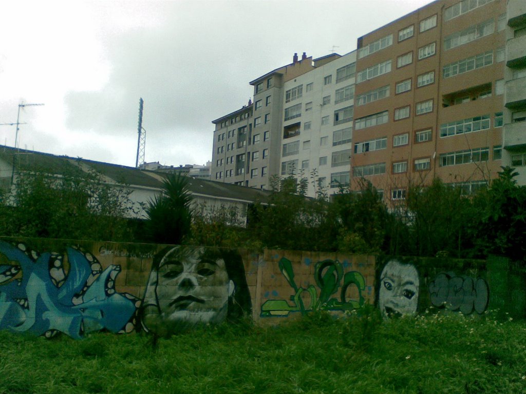 Expresións urbanas e edificios,balaídos,Vigo. by rafaeliux