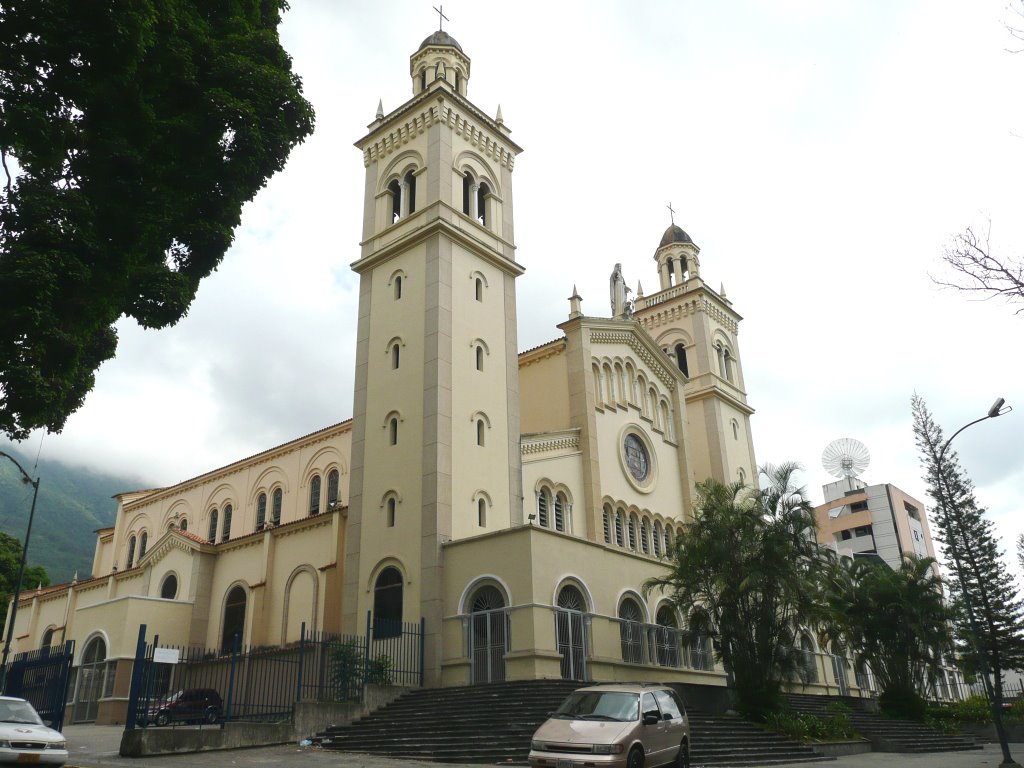 Iglesia La Preciosísima Sangre, Santa Eduvigis, Miranda, Venezuela by Dinuel